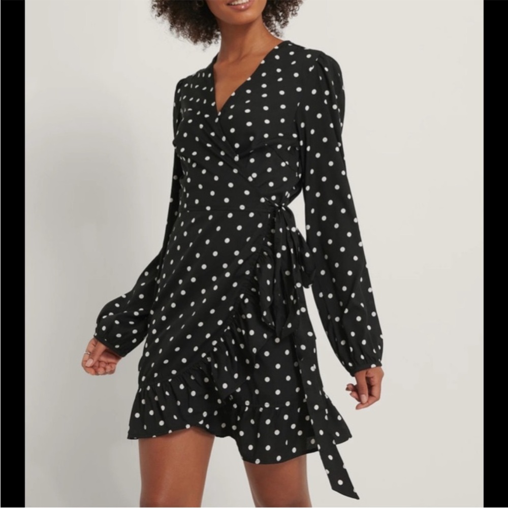Ashlynn MIDI Polka Dot Puff Shoulder Wrap Dress